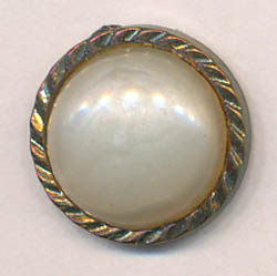 <font color="red">IN STOCK</font><br>22L Pearl with Gold Rim Shank Button-Pearl/Gold