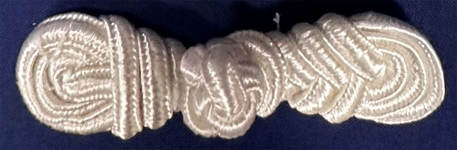 <font color="red">IN STOCK</font><br>3/4" x 3" Rayon Frog Closure-Ivory