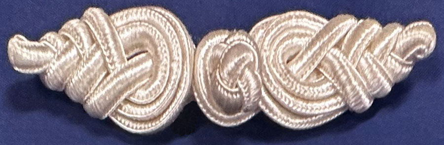 <font color="red">IN STOCK</font><br>3/4" x 3+1/4" Rayon Pinapple Frog Closure-Ivory