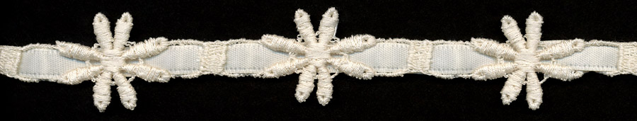 <font color="red">IN STOCK</font><br>1" Cotton Daisy Beading+Ribbon-Natural/Ivory Ribbon