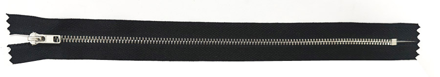 <font color="red">IN STOCK</font><br>10" Basic Closed Nylon Zipper w/Metal Teeth-Black