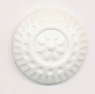 <font color="red">IN STOCK</font><br>24L Daisy Shank Button-White