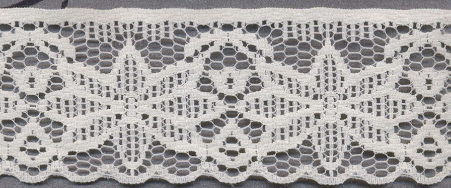 2.25" Flat Raschel Flower Burst Lace-Ivory