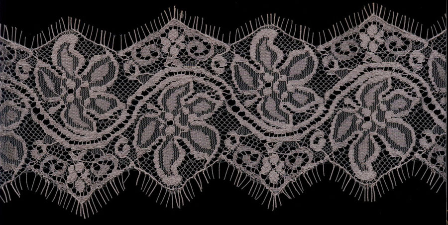 3.5" Lace Double Point Galloon-White<>Chantilly / Eyelash Lace
