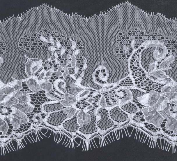 5.25" Point Edge Lace-White<>Chantilly / Eyelash Lace