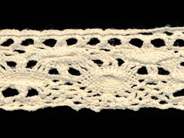 <font color="red">IN STOCK</font><br>1+5/8" Cotton Cluny Lace-Cream